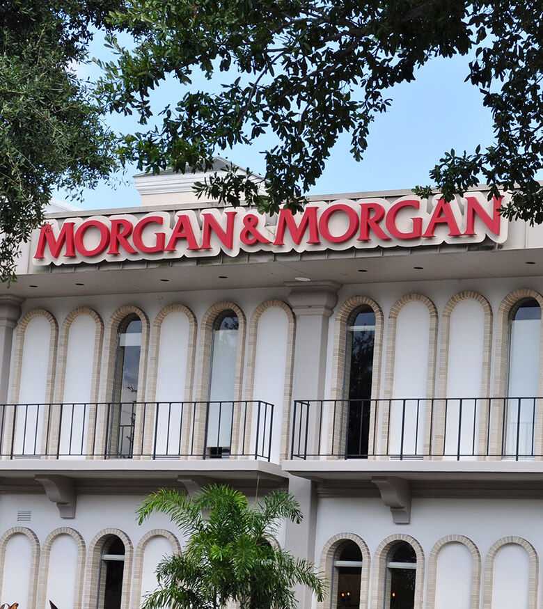 Morgan & Morgan office in Kissimmee with classic architecture, a landmark for Personal Injury Lawyers.