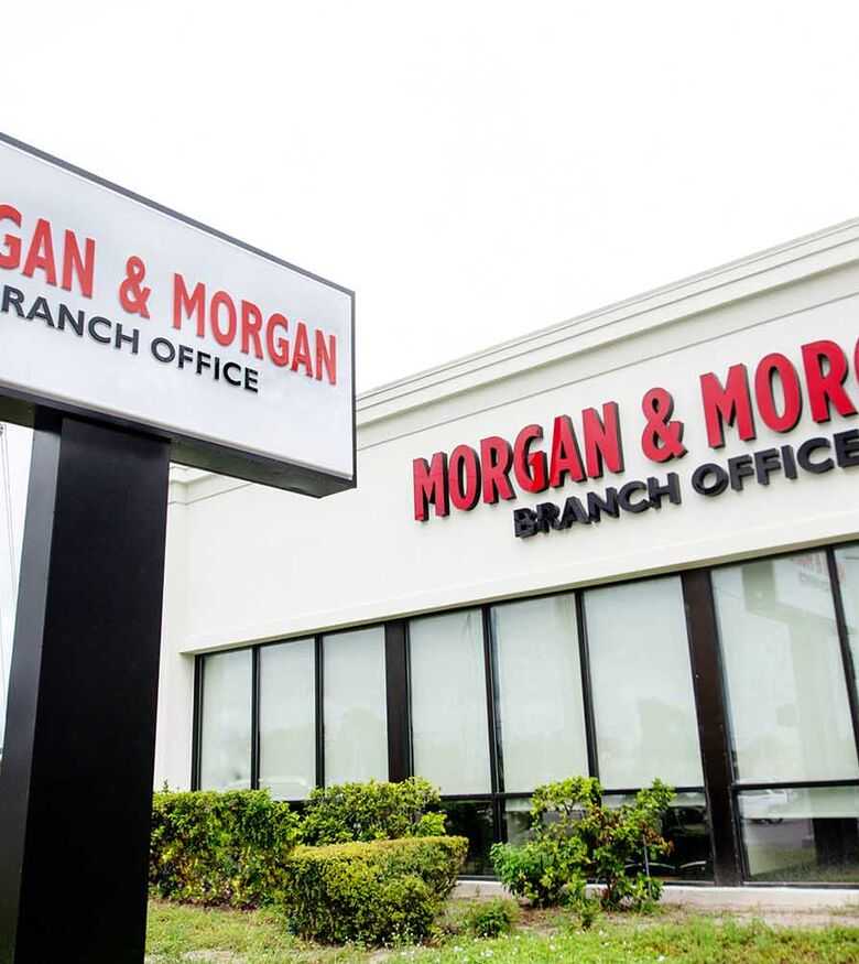 Front view of Morgan & Morgan law office in Orlando: South Semoran, a hub for skilled personal injury lawyers.